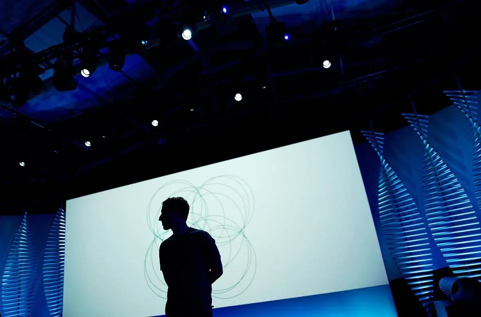 META ya puede entrenar a Llama con el contenido de los usuarios de FACEBOOK e INSTAGRAM en el Reino Unido 1 Apple y META negocian para incorporar la IA de FACEBOOK en los iPhone, iPad y Mac dentro de Apple Intelligence