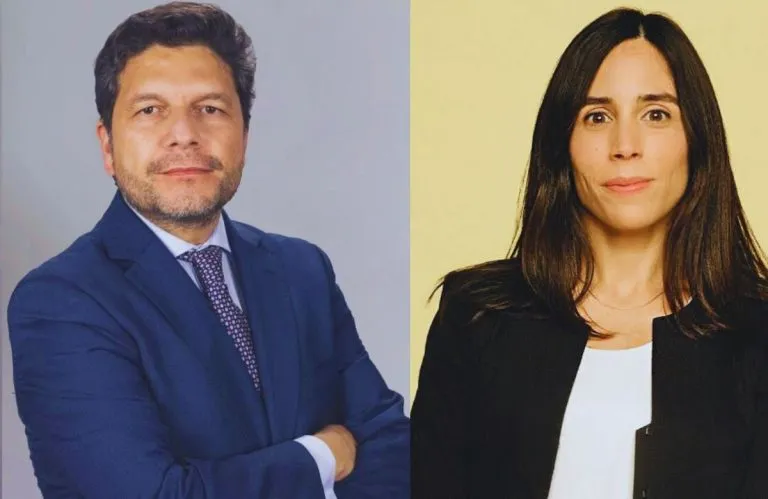 DEMÓCRATA vende a lobbies encuentros con políticos para influir en las leyes