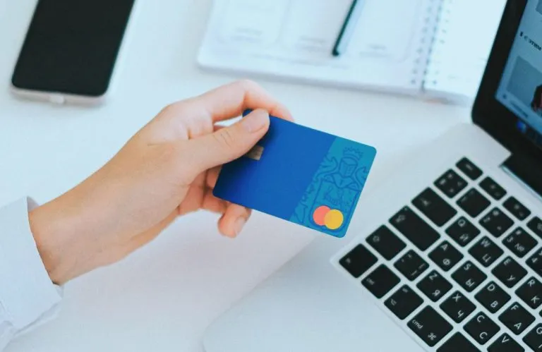 Casi la mitad de los suscriptores está suscrito a dos o más periódicos con muros de pago