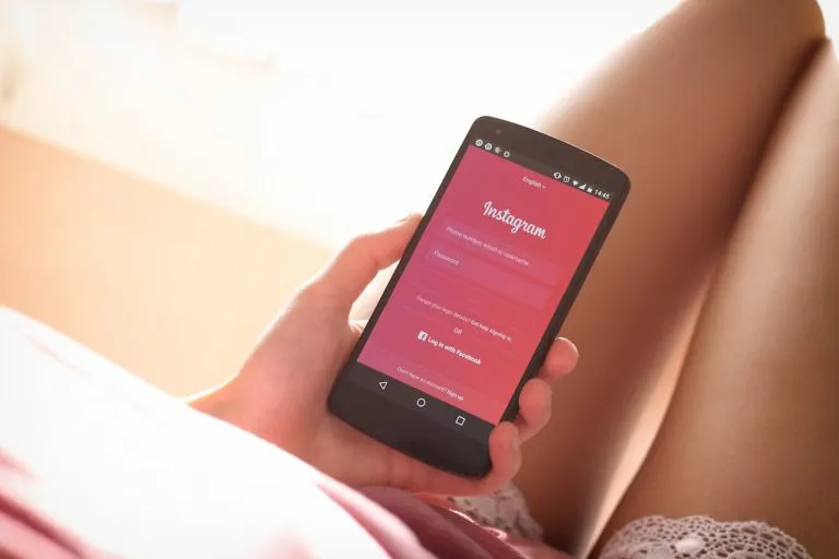 Instagram será más adictivo. Mark Zuckerberg así lo quiere 6 Instagram prueba comentarios hechos con IA