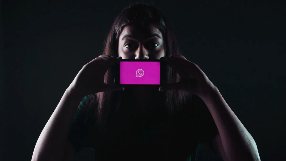 WhatsApp cambiará de color 5 WhatsApp cambiará de color. Habrá 18 nuevas posibilidades