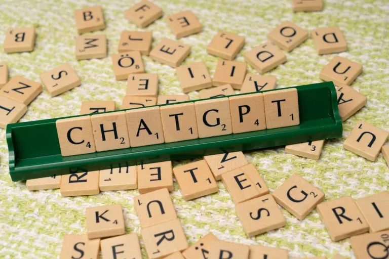 ChatGPT busca SEO. Paga bien.