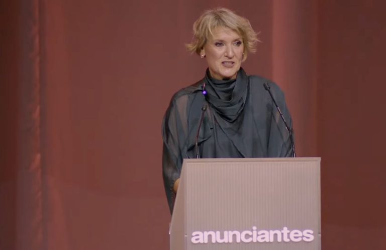 "No cabe mirar para otro lado". Los anunciantes avanzan en su propio medidor. Suman 50 anunciantes y medios 2 Silvia Bajo, directora general de AEA. Foto: Premios Eficacia 2026